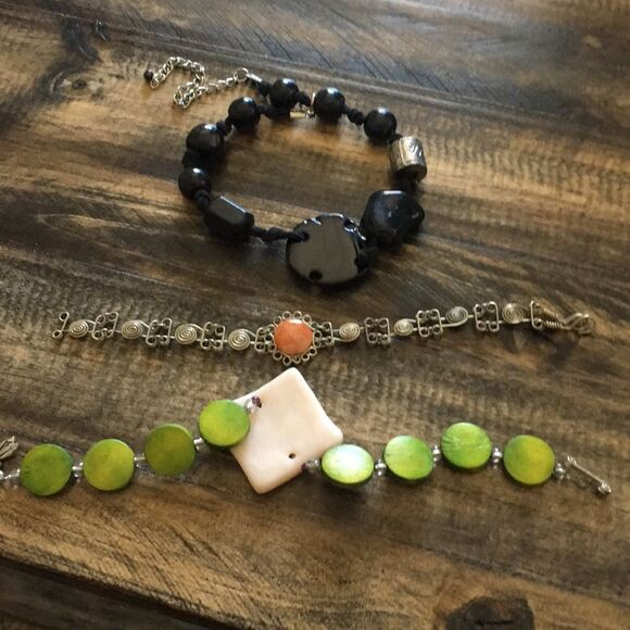Set of 3 Miscellaneous Bracelets - Picture 1 of 4